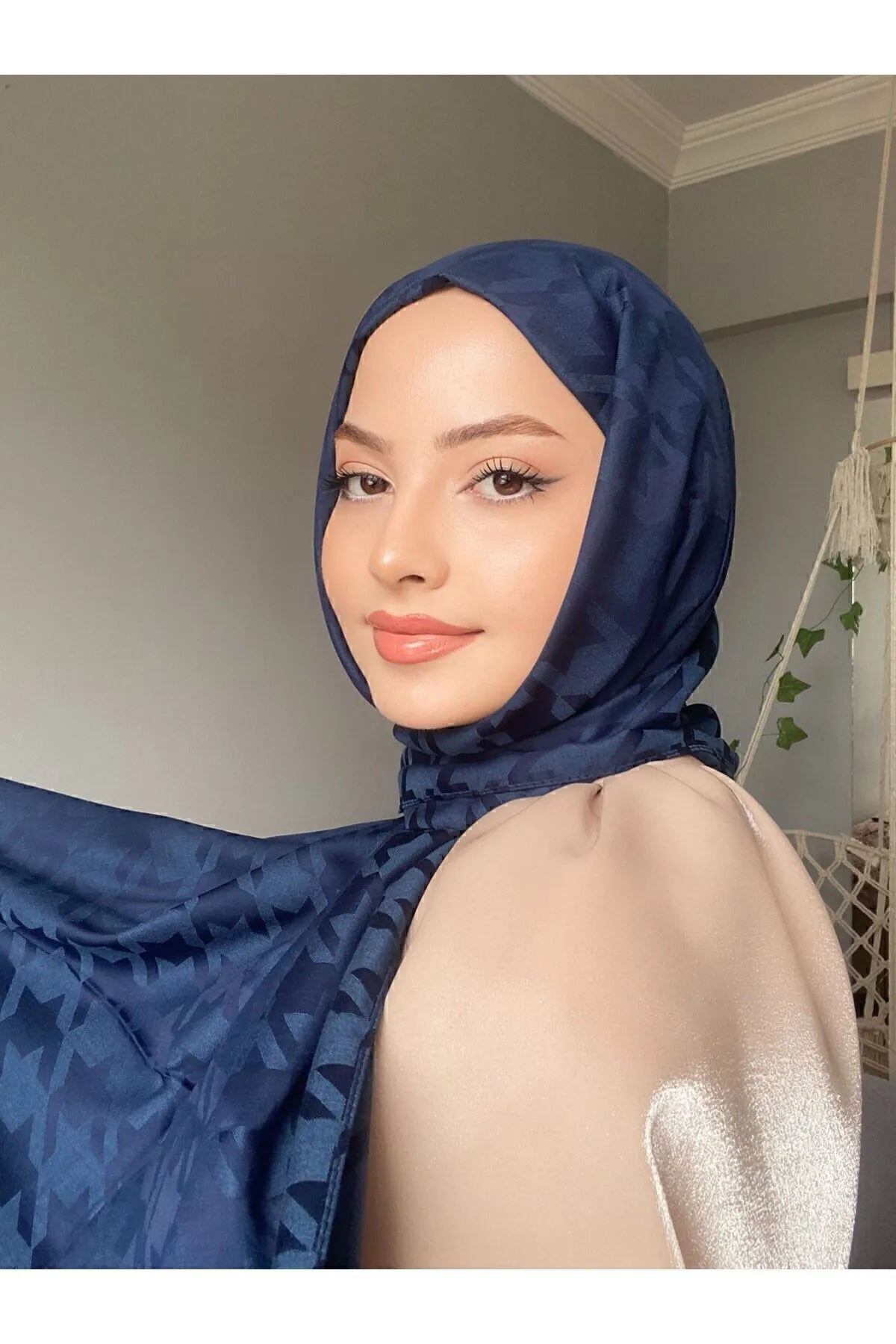 Kazayağı Desen Koyu Mavi Jakar Şal